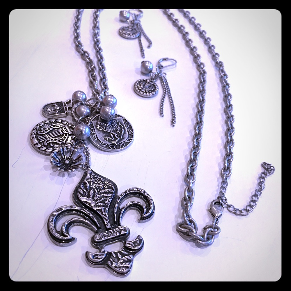 Fleur de Lis and Horseshoe Necklace